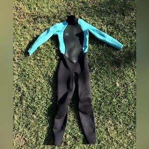 O'Neill Women's wetsuit - Black and Blue